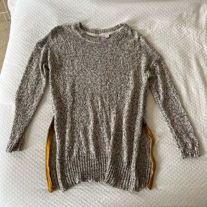 Alya Heathered Gray Sweater